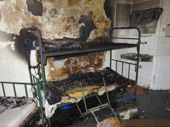 Die Zelle in der JA Josefstadt nach dem Brand Die Zelle in der JA Josefstadt nach dem Brand