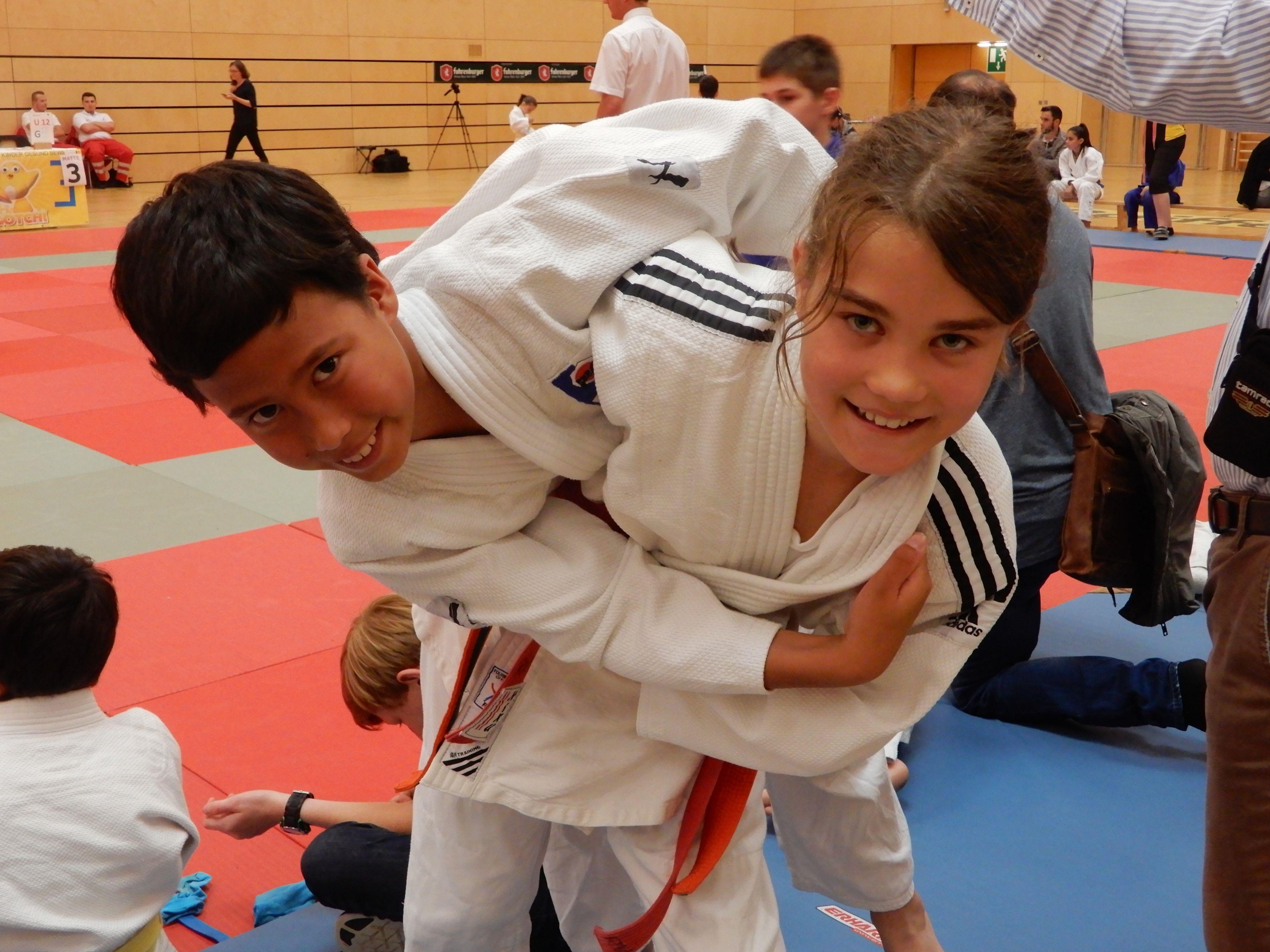 Die Judokas Pia und Eric vom KSC Ravensburg hatten eine Menge Spaß beim 7. Messestadturnier.