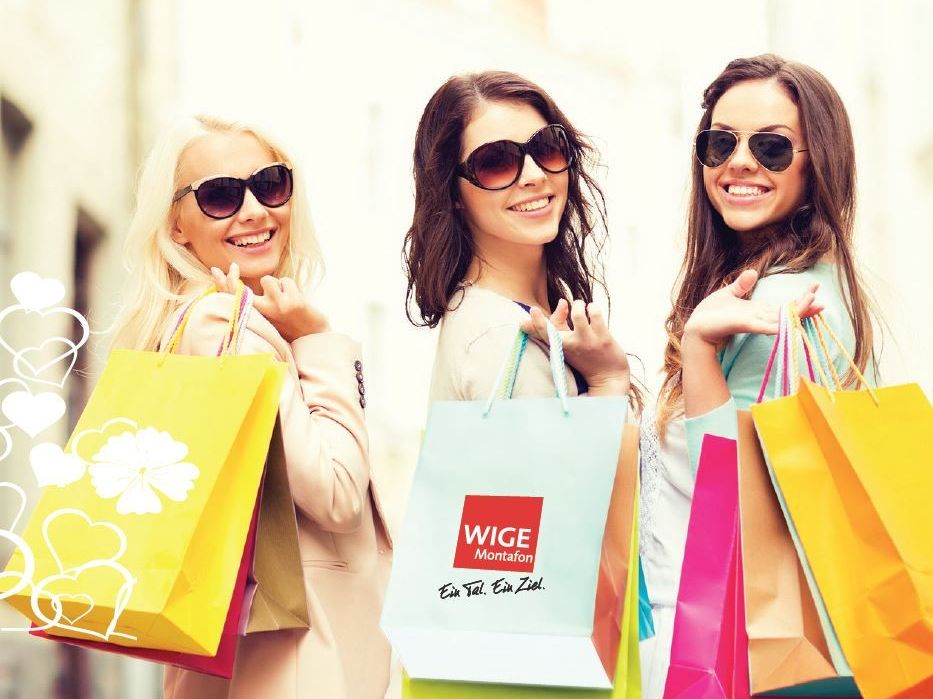 Schruns öffnet seine Pforten zum Stöbern, Einkaufen und Leute treffen. Schruns öffnet seine Pforten zum Stöbern, Einkaufen und Leute treffen.