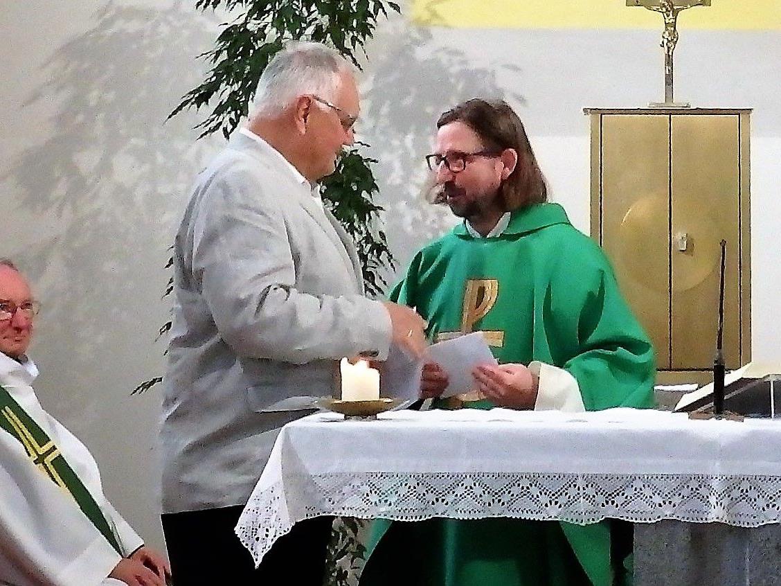 Dank von Klostervater Heinz Seeburger an Pater Johannes für sein 13-jähriges Wirken in Bludenz