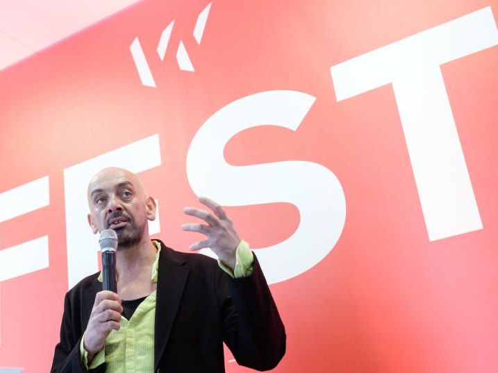 Nach den "Erfahrungen" in diesem Jahr werden die Festwochen-Kuratoren ausgewechselt. Nach den "Erfahrungen" in diesem Jahr werden die Festwochen-Kuratoren ausgewechselt.