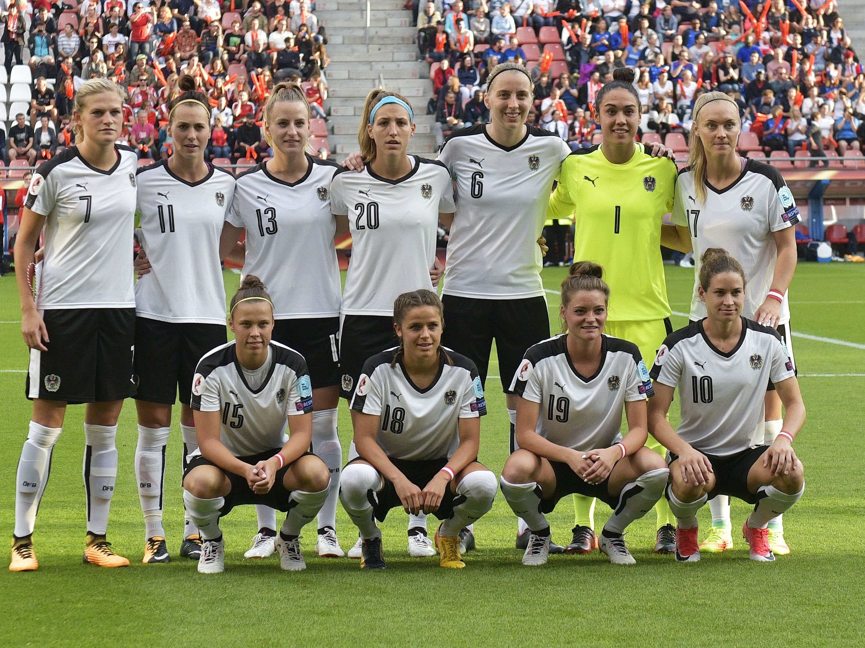 Der Kader des ÖFB-Team für die Frauen-EM 2017 in den Niederlanden. Der Kader des ÖFB-Team für die Frauen-EM 2017 in den Niederlanden.