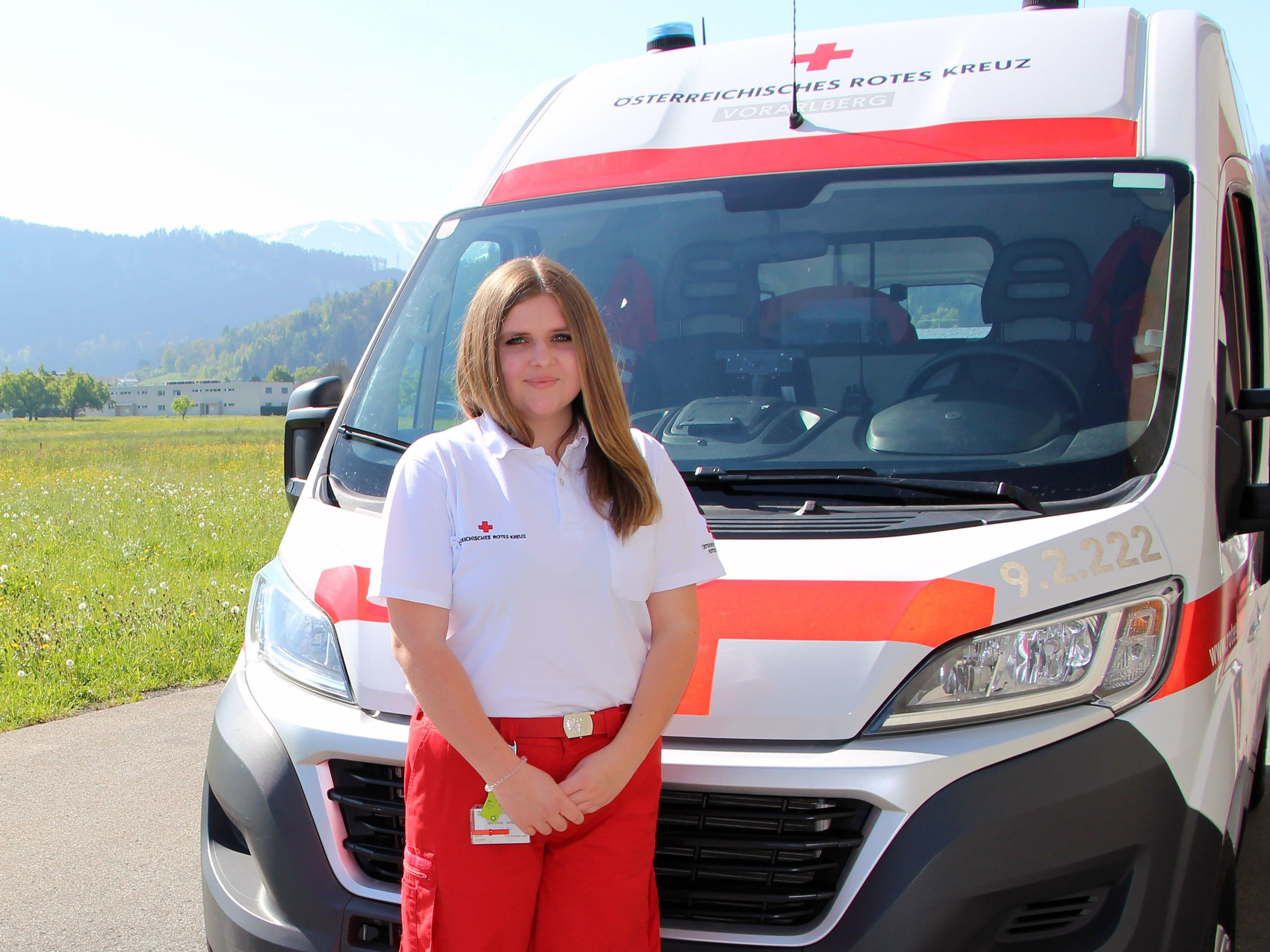 Sarah Rigo absolviert derzeit ihr Freiwilliges Sozialjahr in der Rotkreuz-Abteilung Feldkirch.