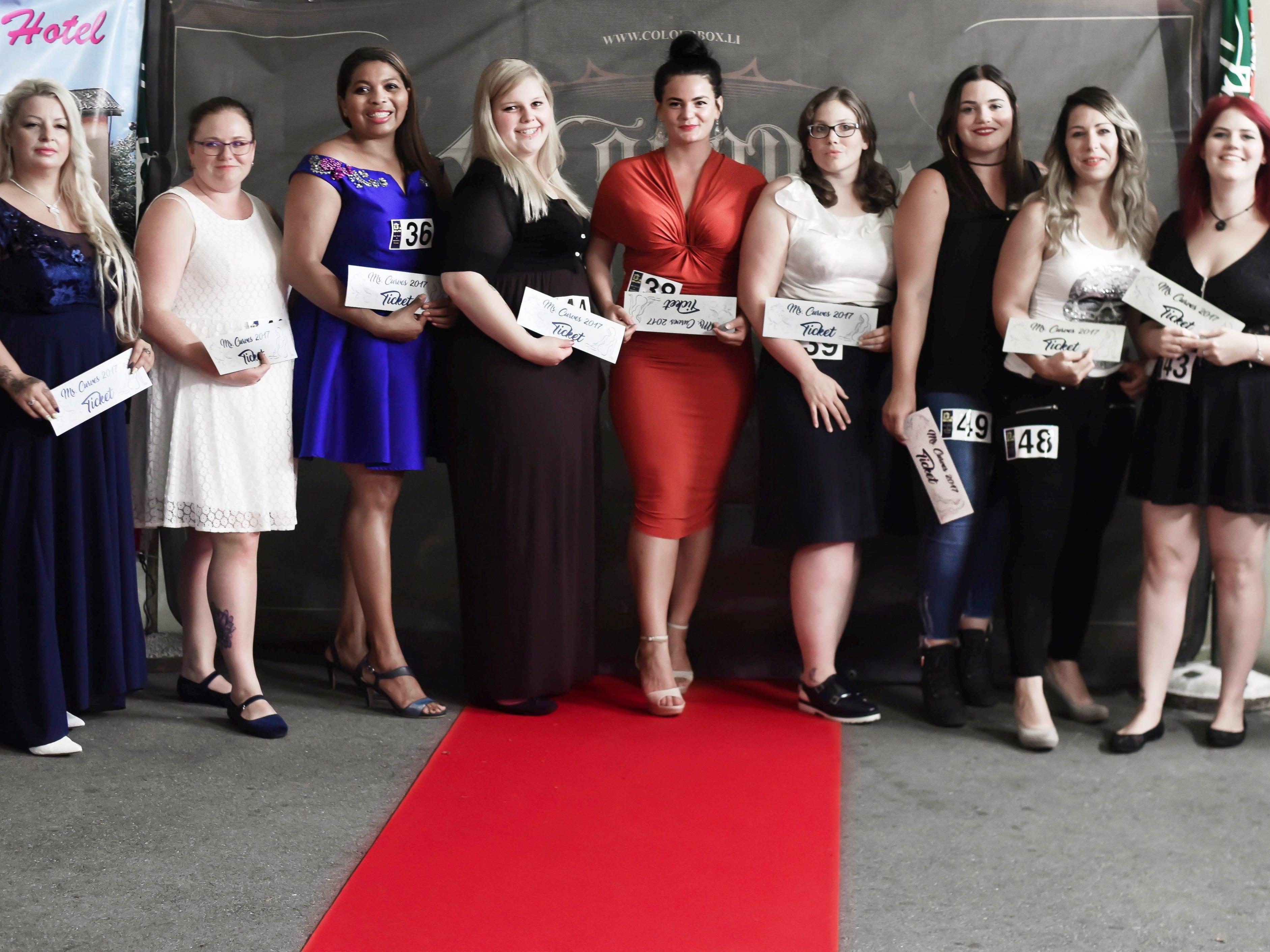 Die letzten Startplätze zur Miss Curves Wahl 2017 wurde beim Speedcasting am 1. August an diese 9 Damen vergeben