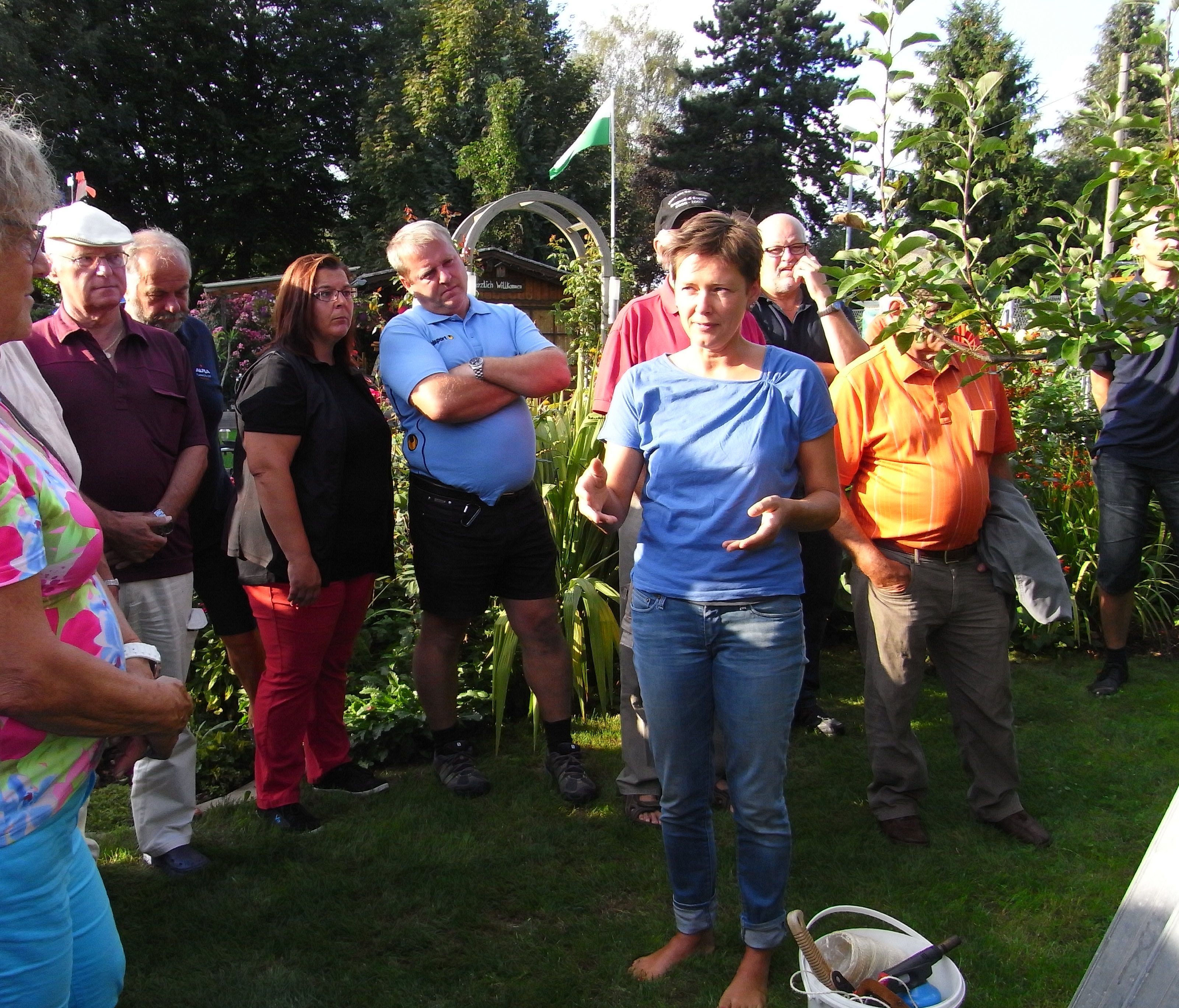 Die Referentin des Sommerschnittkurses Sigrid Schertler im Element Die Referentin des Sommerschnittkurses Sigrid Schertler im Element