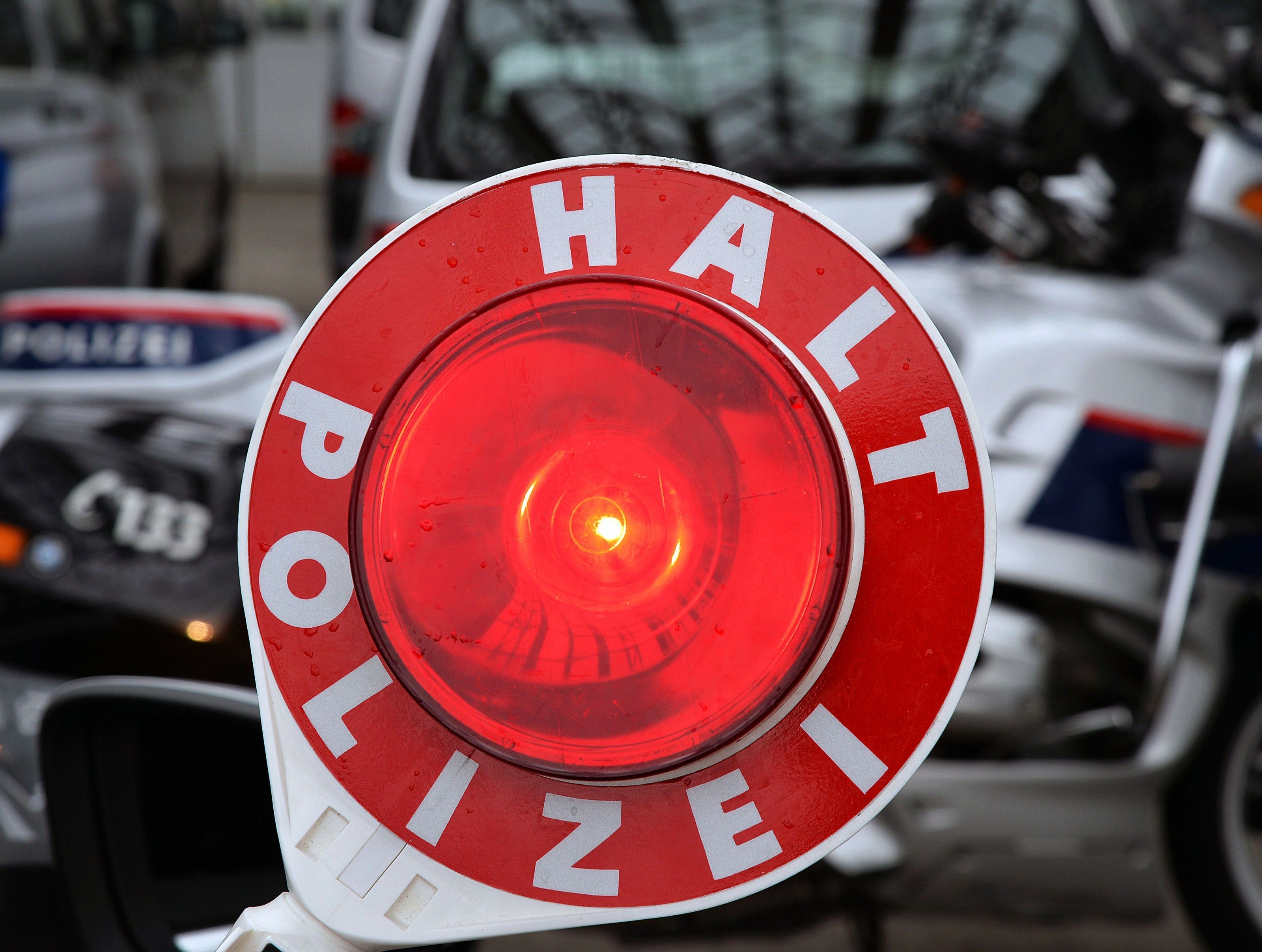 Erfolg für die Polizei bei einer Schwerpunktkontrolle in zwei Wiener Bezirken Erfolg für die Polizei bei einer Schwerpunktkontrolle in zwei Wiener Bezirken