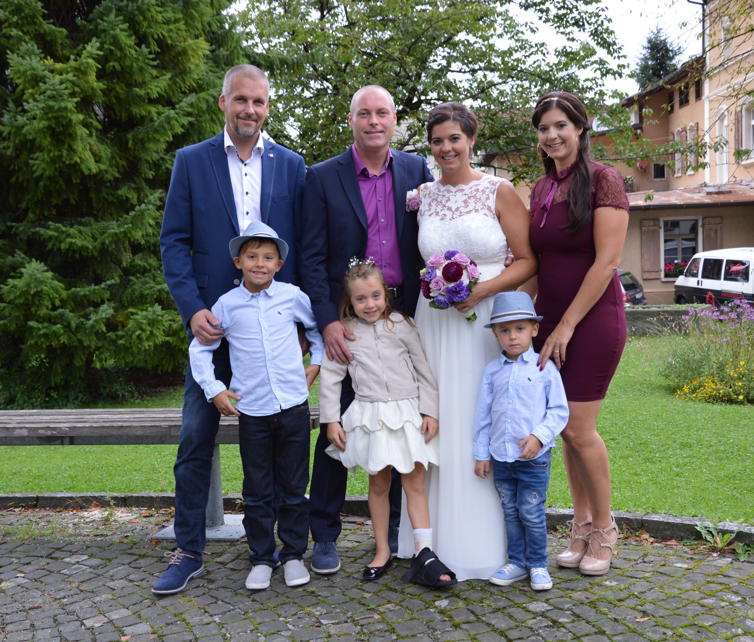 Bettina Thöny und Hans-Dieter Brum haben geheiratet. Bettina Thöny und Hans-Dieter Brum haben geheiratet.