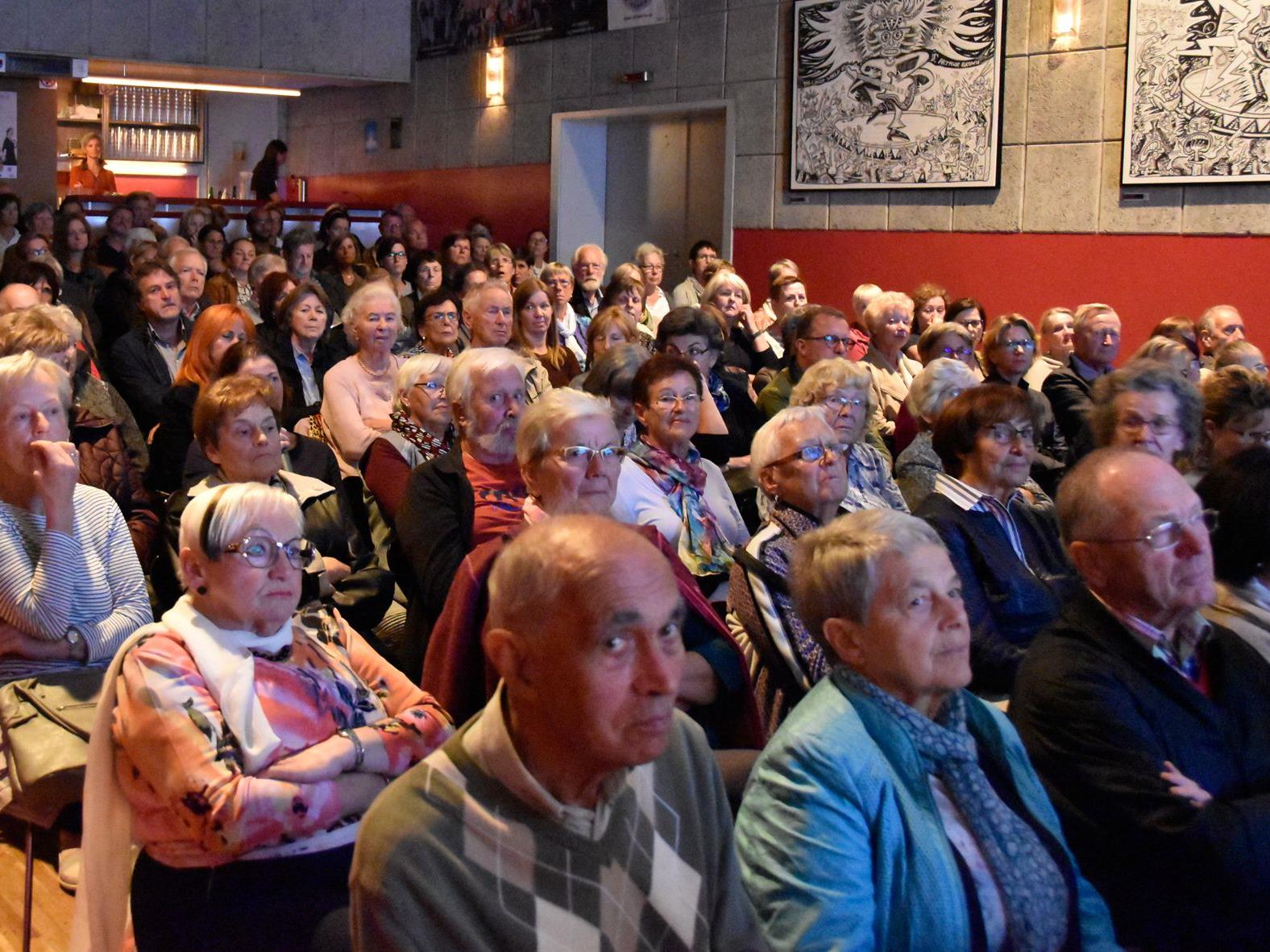 Über 200 Interessierte kamen zum Vortrag ins Alte Kino Rankweil.