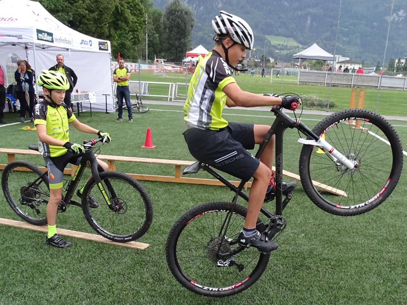 Auch junge Mountainbiker des MTB Tems Hohenems zeigten beim Familiensporttag ihr Können.