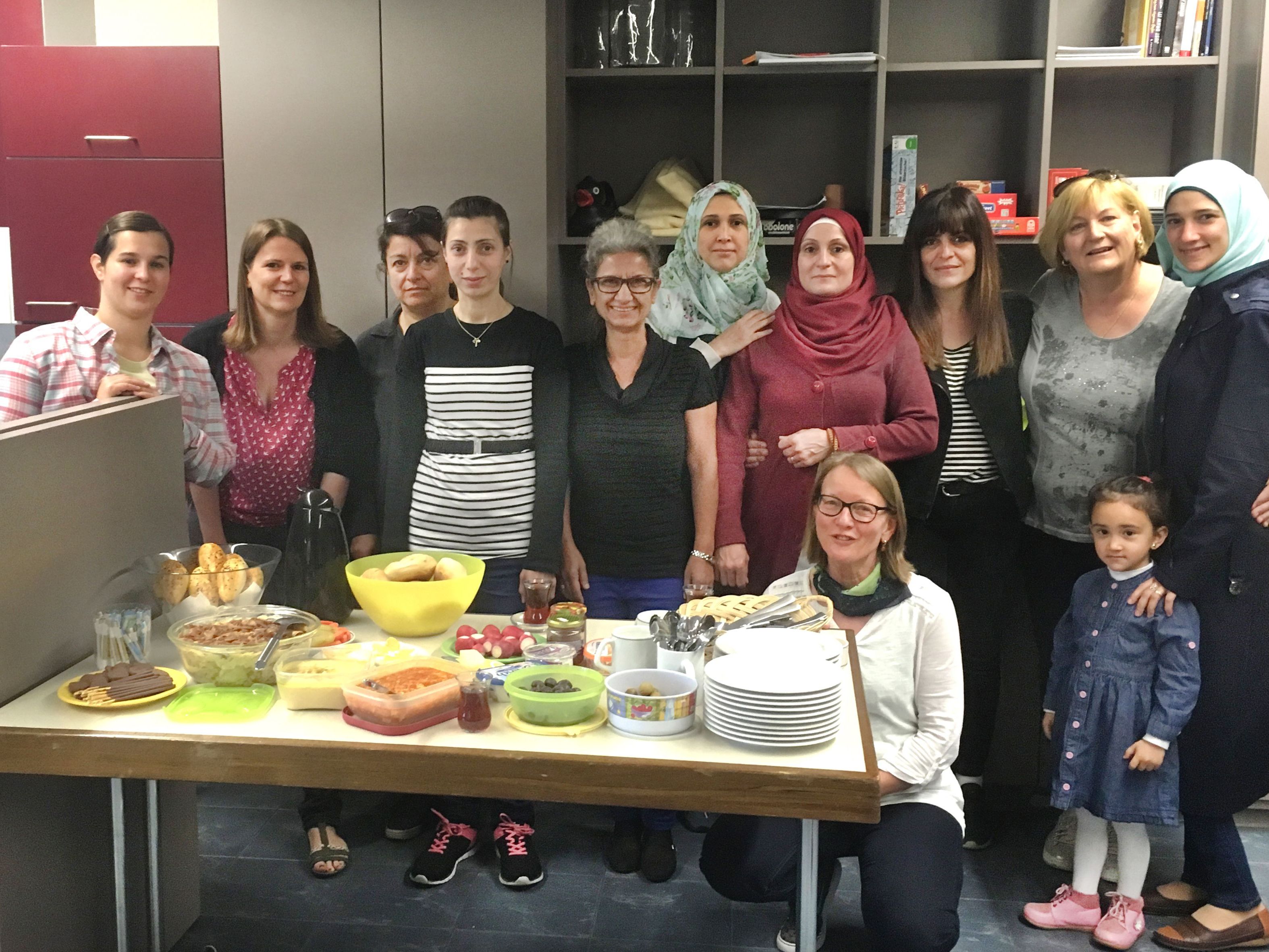 Das Frauencafé ist ein Treffpunkt für alle Frauen in Lauterach. Das Frauencafé ist ein Treffpunkt für alle Frauen in Lauterach.