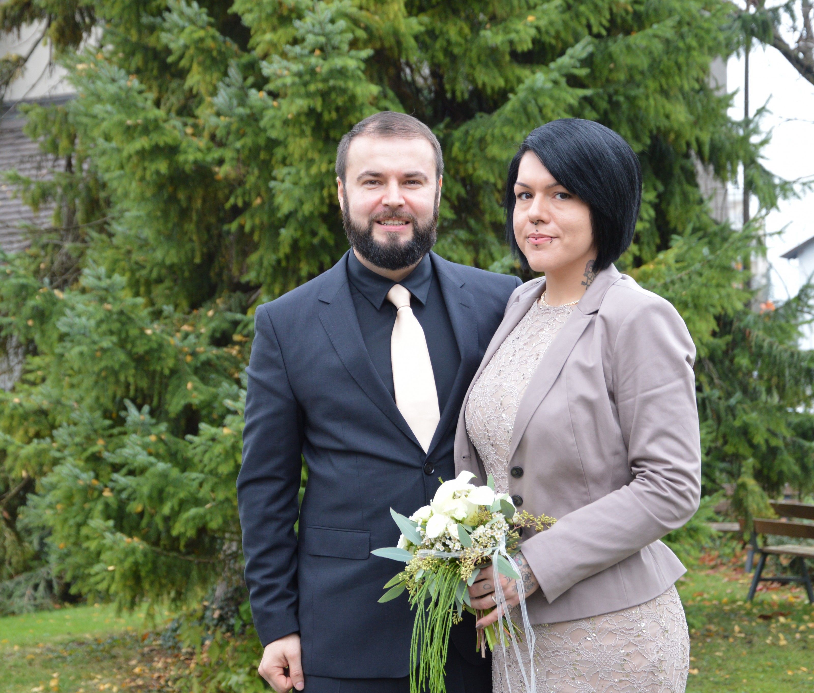 Sophie Gunz und Istvan Barna Banyai feierten ihre standesamtliche Trauung. Sophie Gunz und Istvan Barna Banyai feierten ihre standesamtliche Trauung.