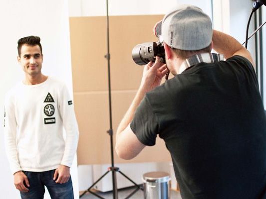 An fünf Terminen bekommen Jugendliche ein gratis Bewerbungsfoto inklusive Tipps für die Bewerbung An fünf Terminen bekommen Jugendliche ein gratis Bewerbungsfoto inklusive Tipps für die Bewerbung