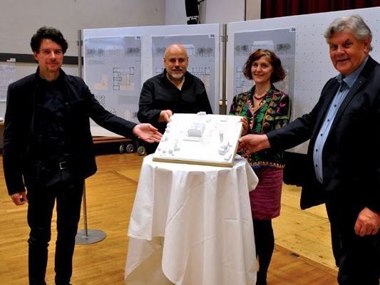 Das Planungsbüro Marte.Marte konnte sich beim Architekturwettbewerb zum Erweiterungsbau der VS Mitte gegen 23 weitere Entwürfe durchsetzen. Das Planungsbüro Marte.Marte konnte sich beim Architekturwettbewerb zum Erweiterungsbau der VS Mitte gegen 23 weitere Entwürfe durchsetzen.