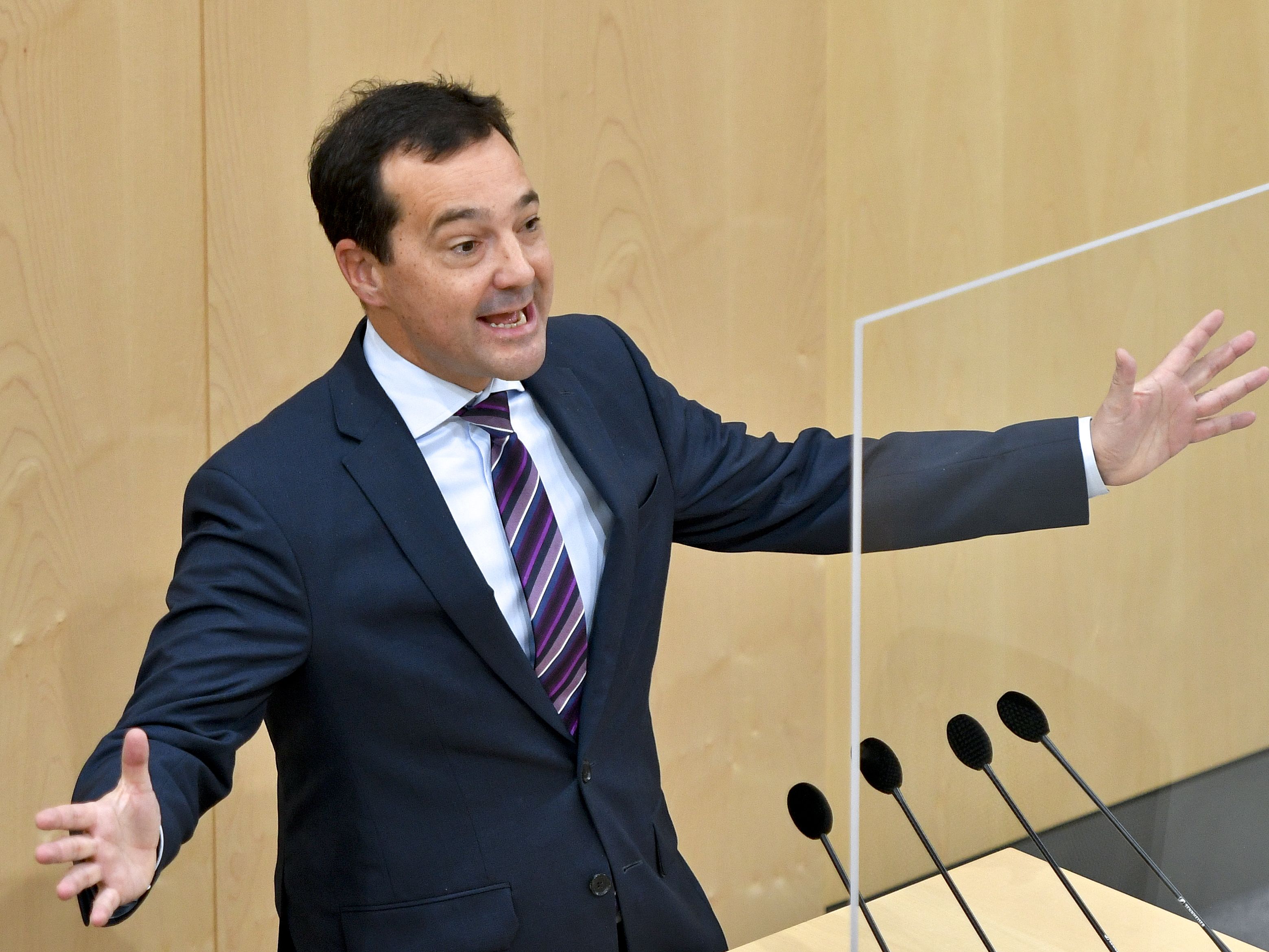 Loacker erwartet einen Öffnungsplan. Loacker erwartet einen Öffnungsplan.