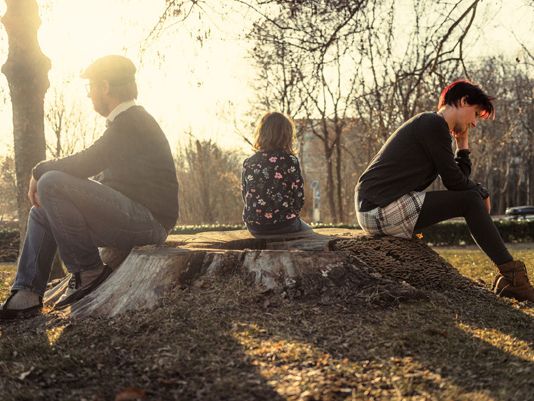 RAINBOWS hilft Kindern und Jugendlichen bei Trennung oder Scheidung RAINBOWS hilft Kindern und Jugendlichen bei Trennung oder Scheidung
