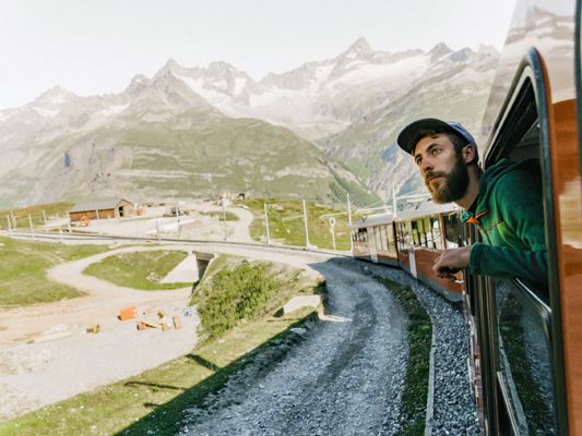 Junge Erwachsene können jetzt eines von 150 YAOLIN-Bahntickets gewinnen und damit die Alpenländer bereisen. Junge Erwachsene können jetzt eines von 150 YAOLIN-Bahntickets gewinnen und damit die Alpenländer bereisen.