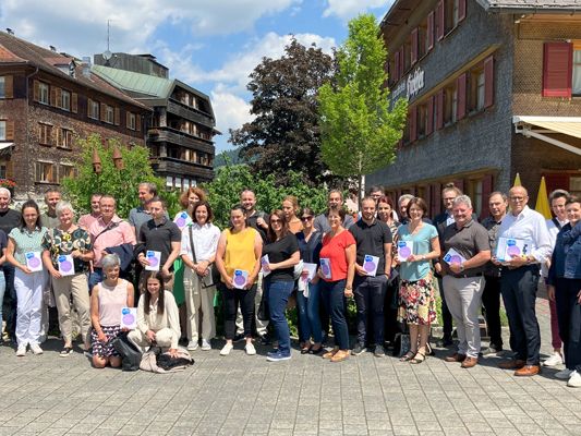 Die Teilnehmer:innen des Fachdialogs am 15. Juni 2023 in Hittisau Die Teilnehmer:innen des Fachdialogs am 15. Juni 2023 in Hittisau