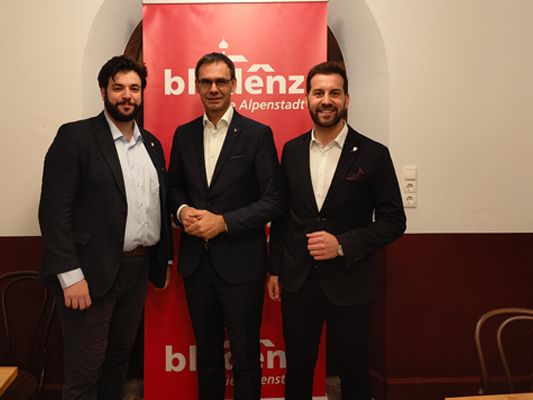 "Meet and Greet" stärkt den Dialog zwischen Vereinen und Politik "Meet and Greet" stärkt den Dialog zwischen Vereinen und Politik