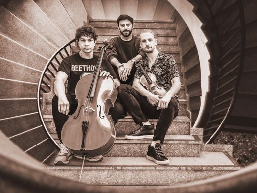 Johannes Fleischmann (Violine), Konstantin Manaev (Violoncello), Philipp Scheucher (Klavier) Johannes Fleischmann (Violine), Konstantin Manaev (Violoncello), Philipp Scheucher (Klavier)