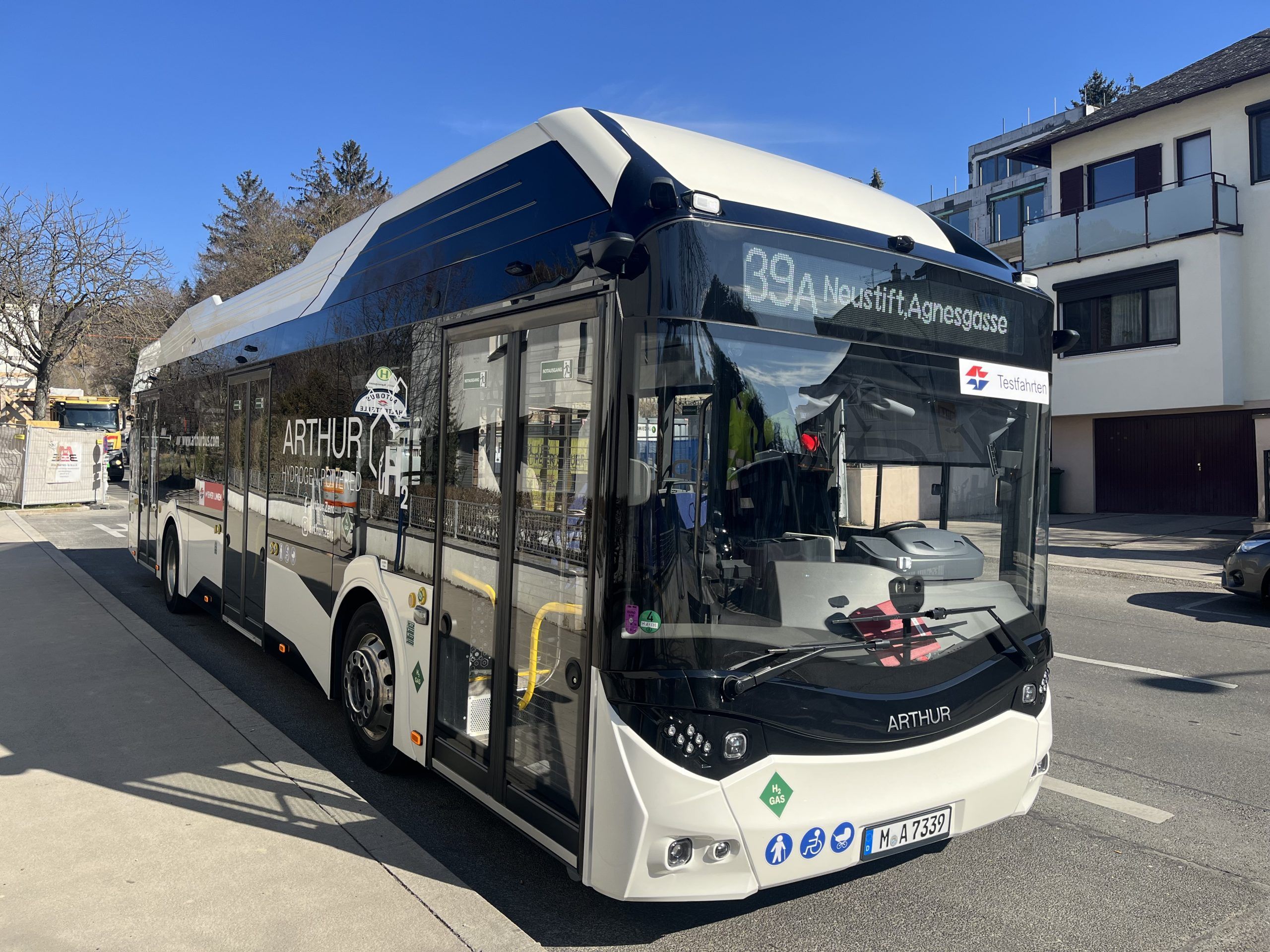 Die Wiener Linien testen einen Wasserstoff-Bus. Die Wiener Linien testen einen Wasserstoff-Bus.