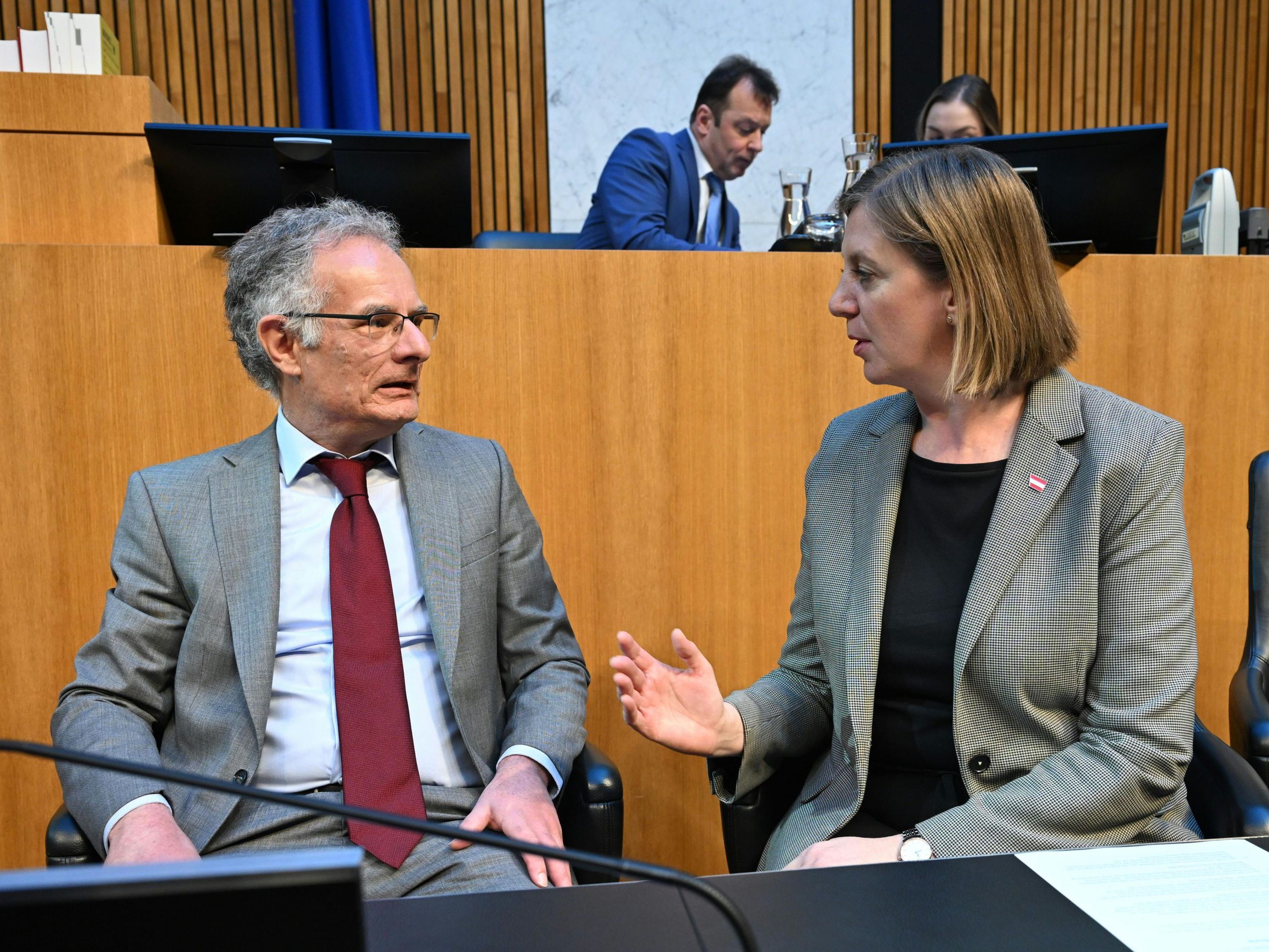 Finanzminister Marterbauer und Staatssekretärin Eibinger-Miedl planen keine Nachbesserungen. Finanzminister Marterbauer und Staatssekretärin Eibinger-Miedl planen keine Nachbesserungen.