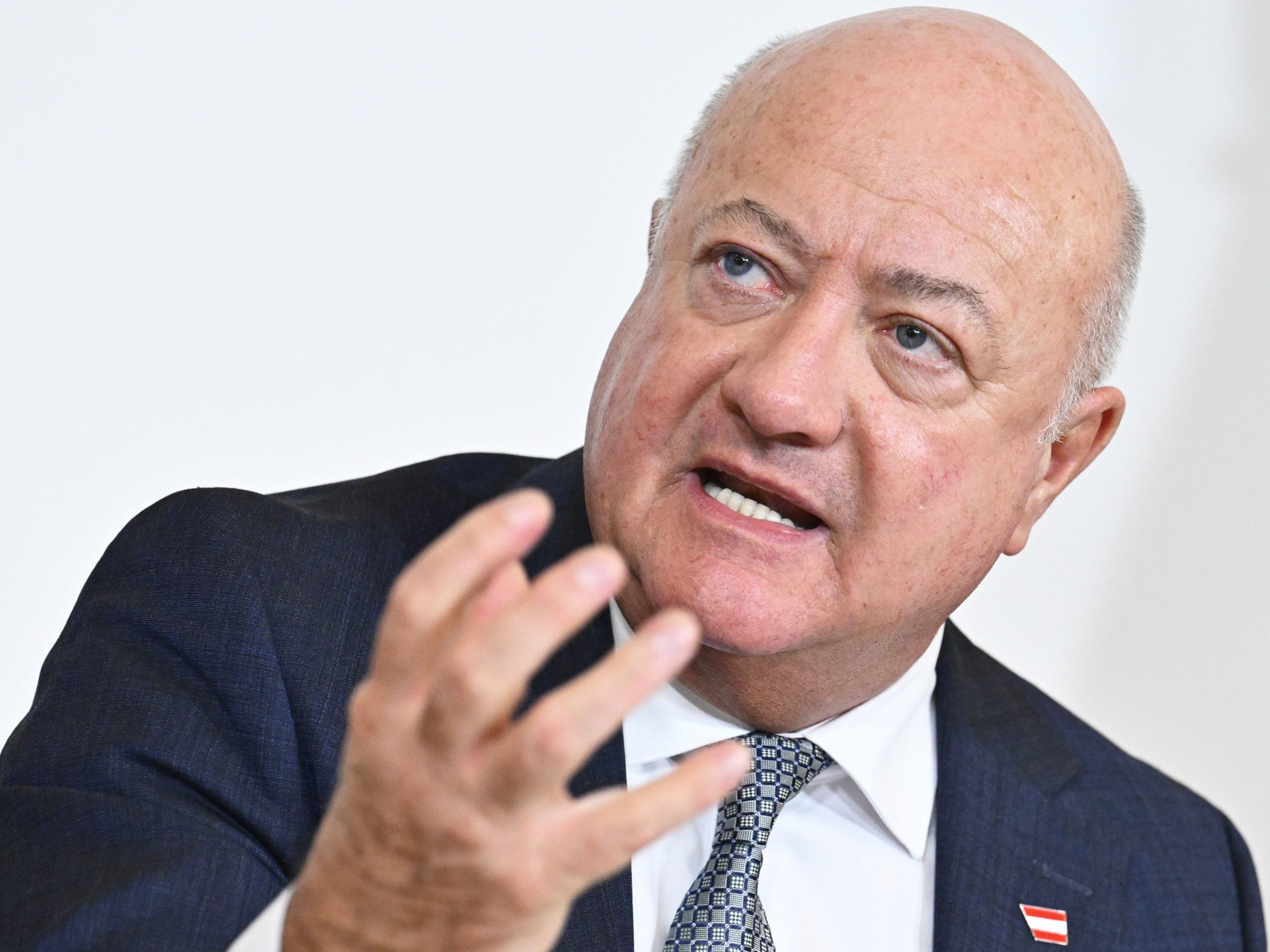 Bundeskanzler Stocker begrüßt die Vorschläge zur EU-Verteidigung. Bundeskanzler Stocker begrüßt die Vorschläge zur EU-Verteidigung.
