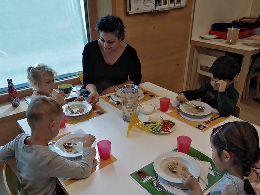 Die Stadt Bludenz unterstützt Eltern bei der Mittagsverpflegung der Kinder. Die Stadt Bludenz unterstützt Eltern bei der Mittagsverpflegung der Kinder.