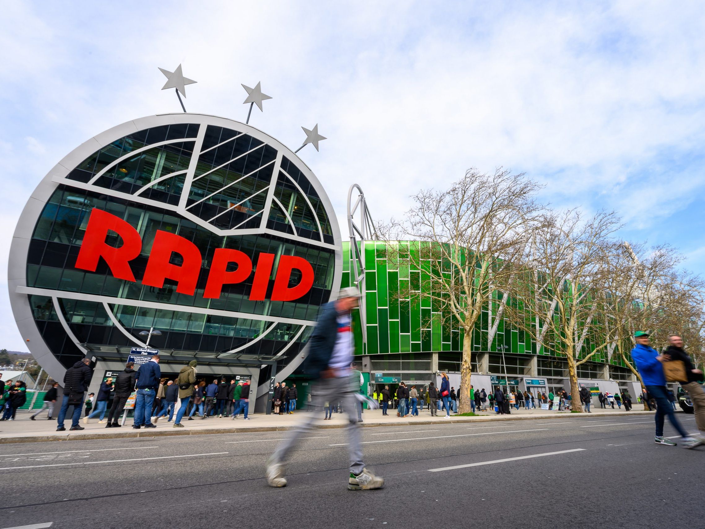 Rapid Wien ist die nächsten Monate ohne Børkeeiet. Rapid Wien ist die nächsten Monate ohne Børkeeiet.
