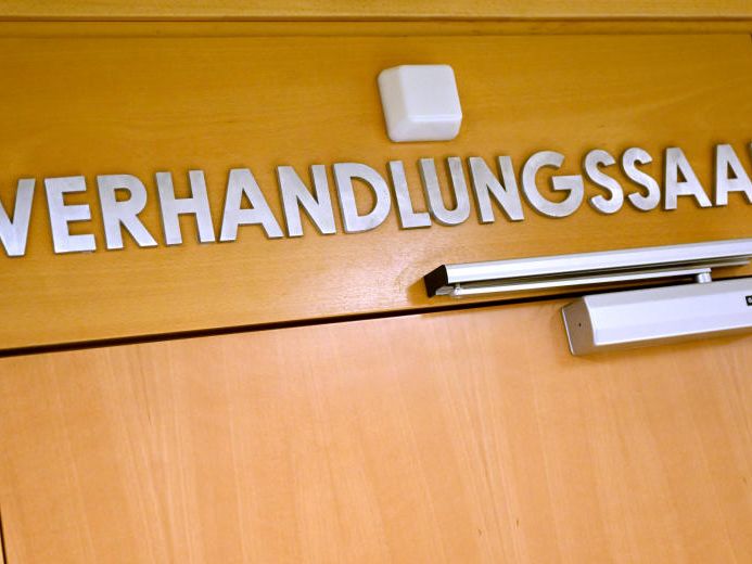 20 Monate bedingte Haft gab es für einen Raser. 20 Monate bedingte Haft gab es für einen Raser.