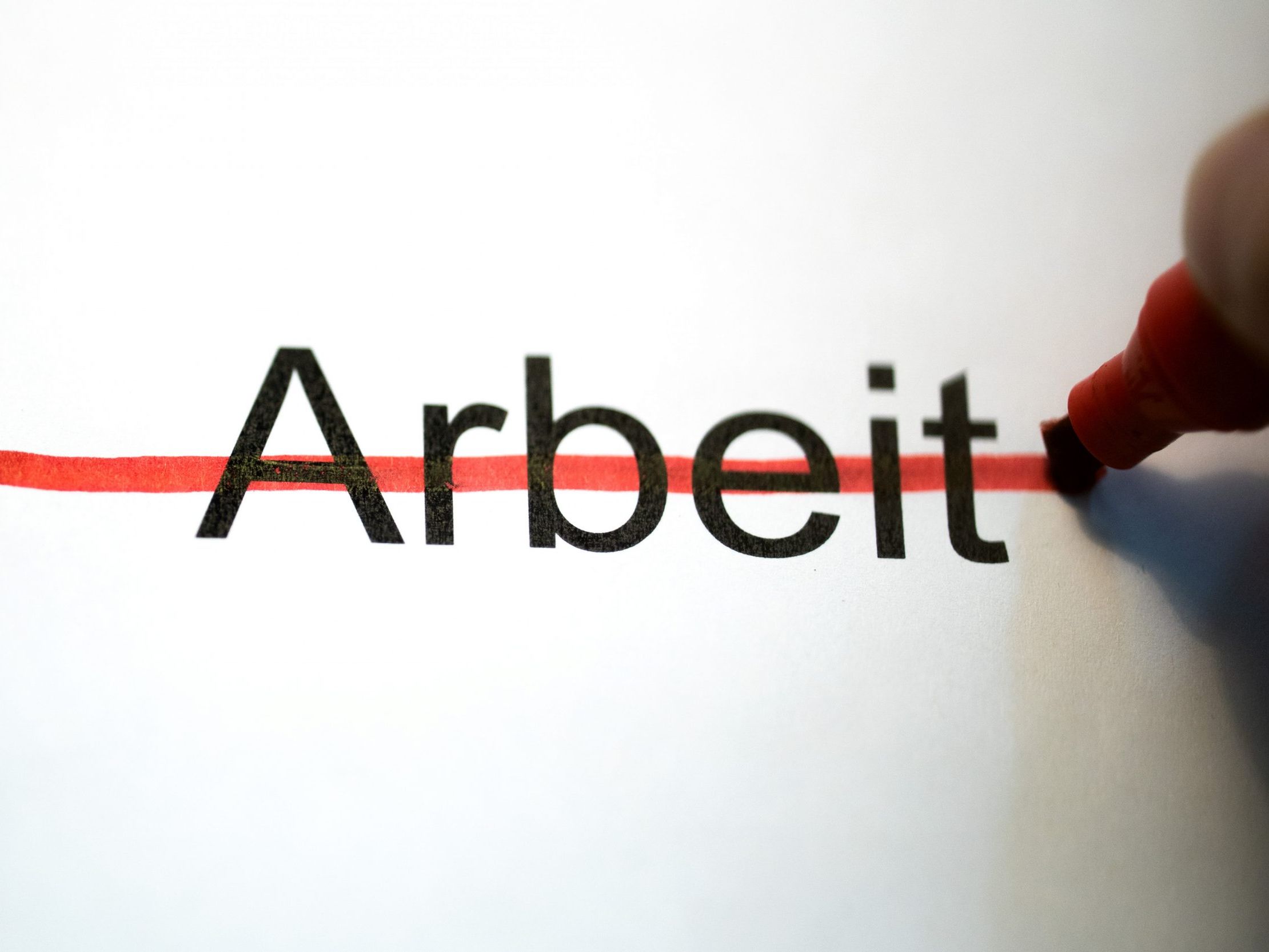 Die Beschäftigung in Industrie und Gewerbe sank im 1. Quartal deutlich. Die Beschäftigung in Industrie und Gewerbe sank im 1. Quartal deutlich.