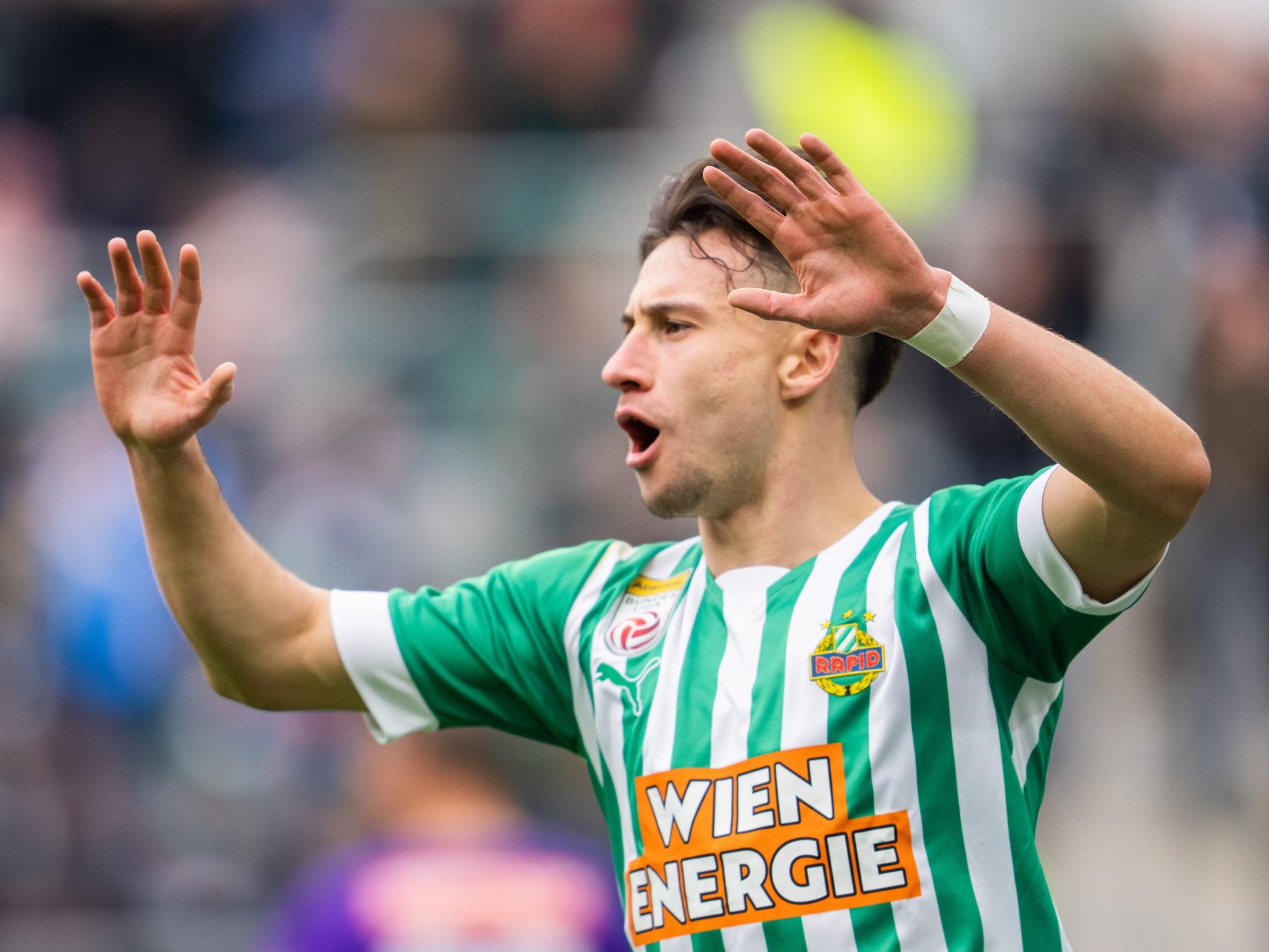 Ex-Rapidler Kühn bringt Rapid 1,5 Mio. ein. Ex-Rapidler Kühn bringt Rapid 1,5 Mio. ein.