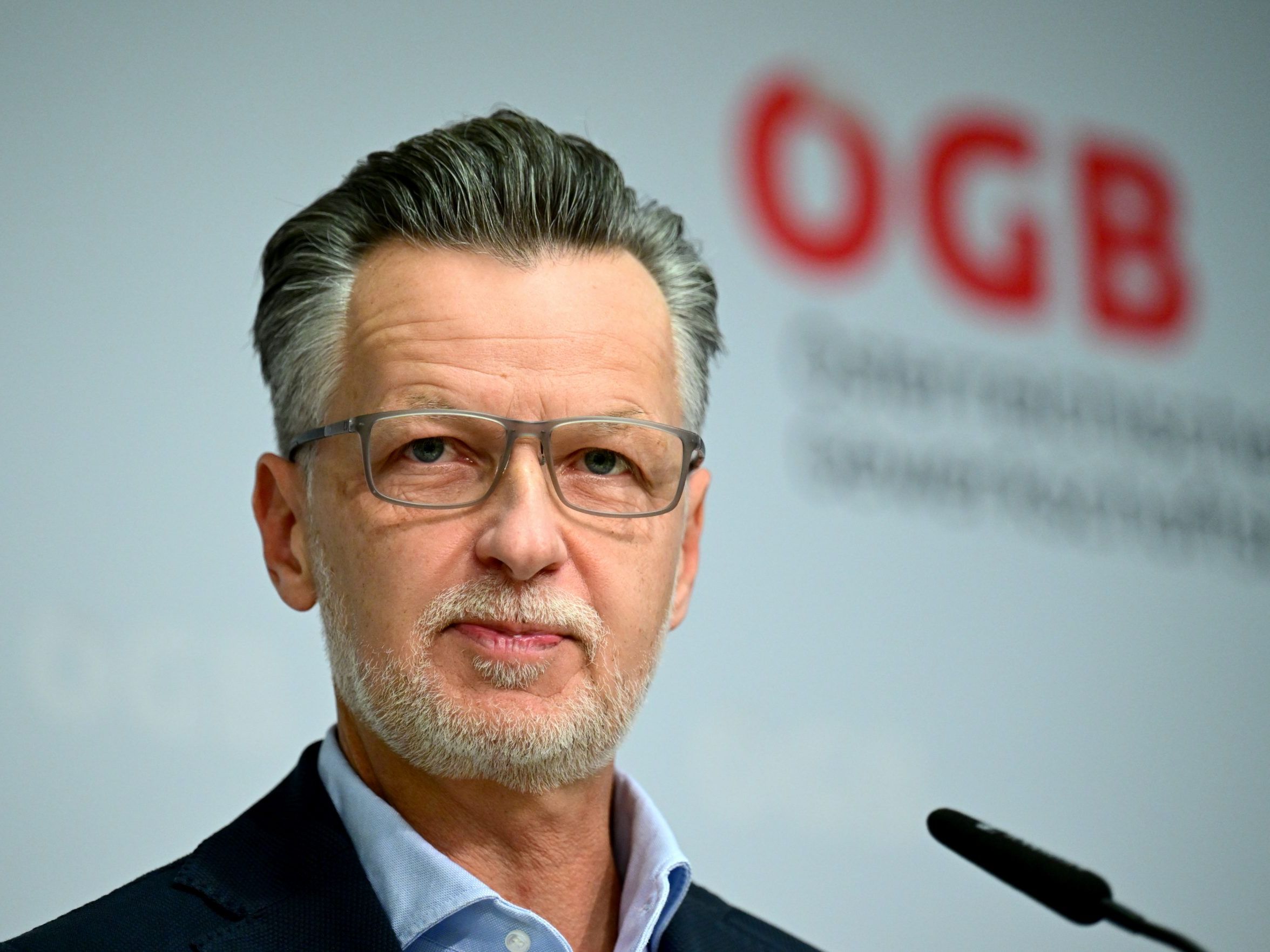 Gewerkschaftschef Hebenstreit fordert mehr Regeln für Security. Gewerkschaftschef Hebenstreit fordert mehr Regeln für Security.