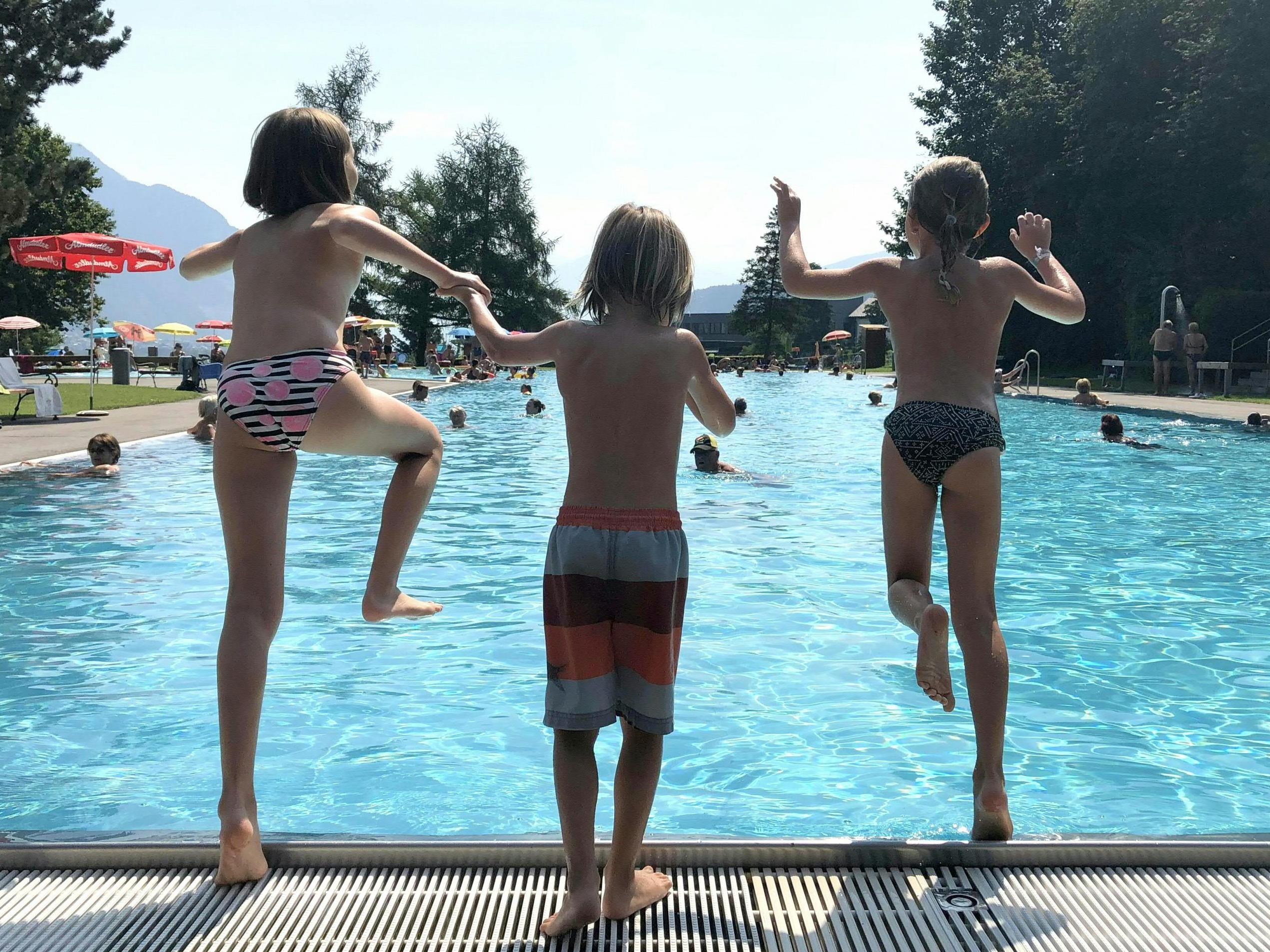 Viele Kinder verbringen Zeit in Sommercamps. Viele Kinder verbringen Zeit in Sommercamps.