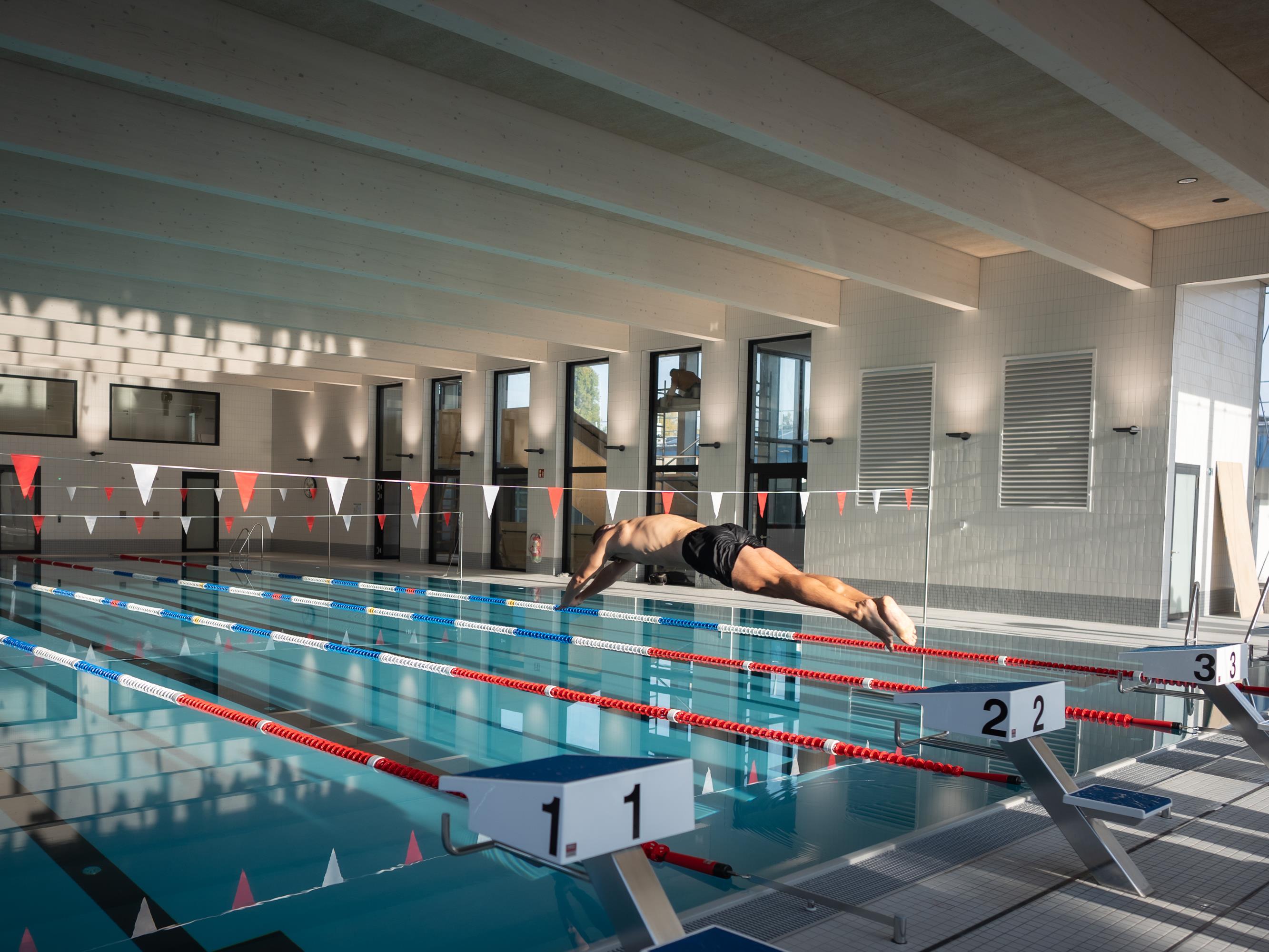 Wiens Badelandschaft ist um eine Schwimmhalle in Simmering reicher. Wiens Badelandschaft ist um eine Schwimmhalle in Simmering reicher.