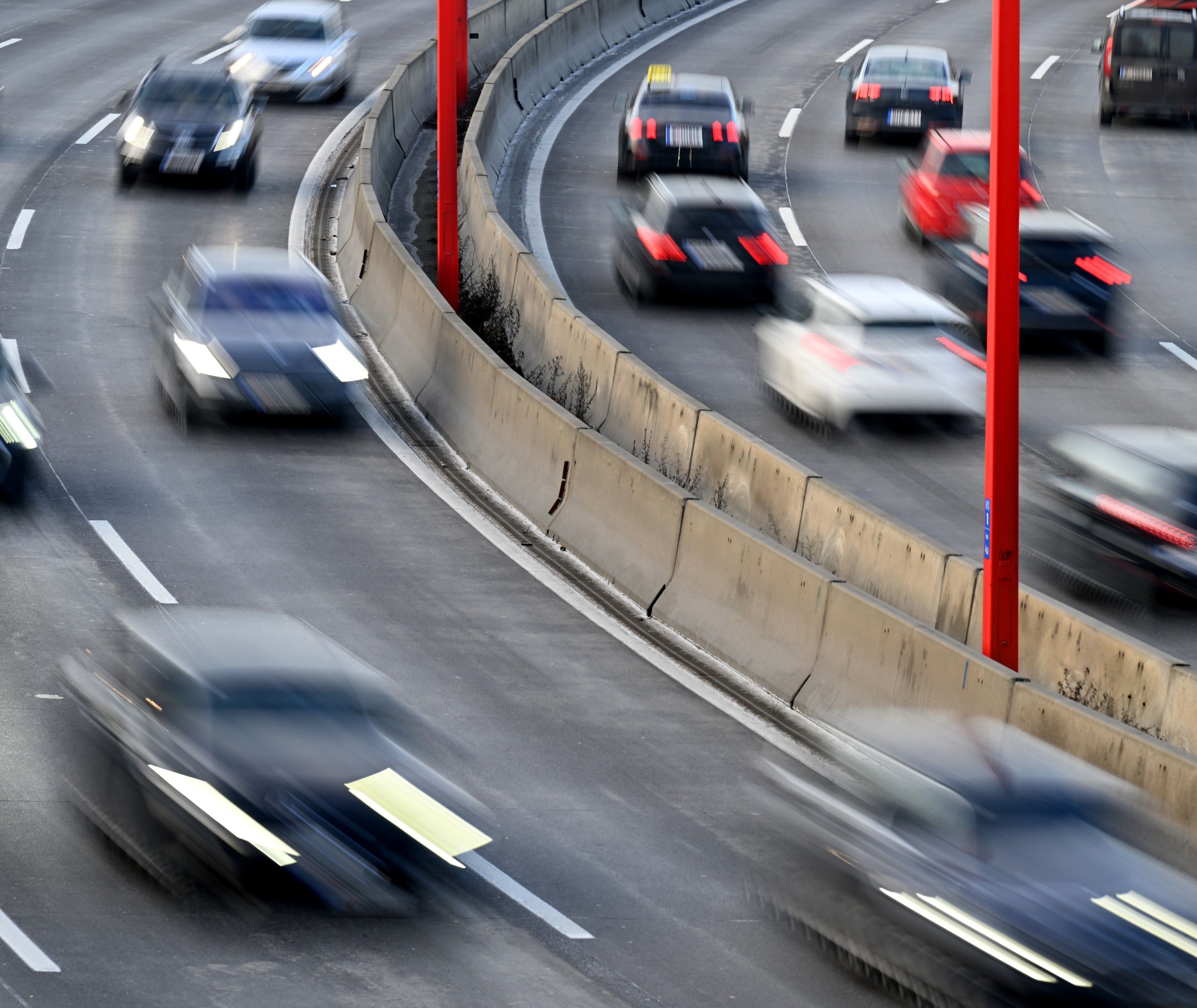 Das Wochenende bringt Sanierungsarbeiten auf der Wiener A23. Das Wochenende bringt Sanierungsarbeiten auf der Wiener A23.