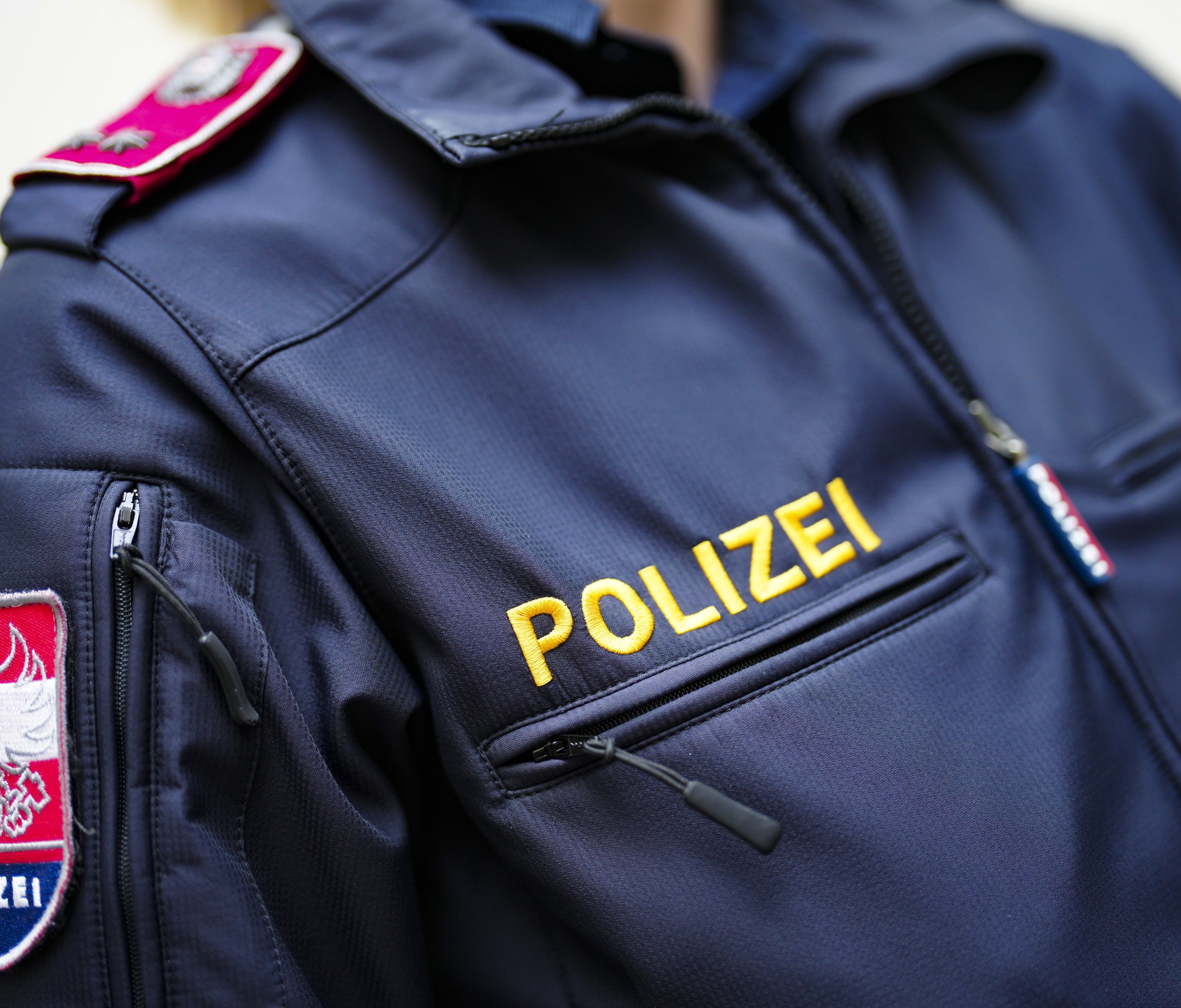 Zehn Jahre lang blieben die Männer und das recht auffällige Auto verschwunden - bis Mittwoch. Zehn Jahre lang blieben die Männer und das recht auffällige Auto verschwunden - bis Mittwoch.