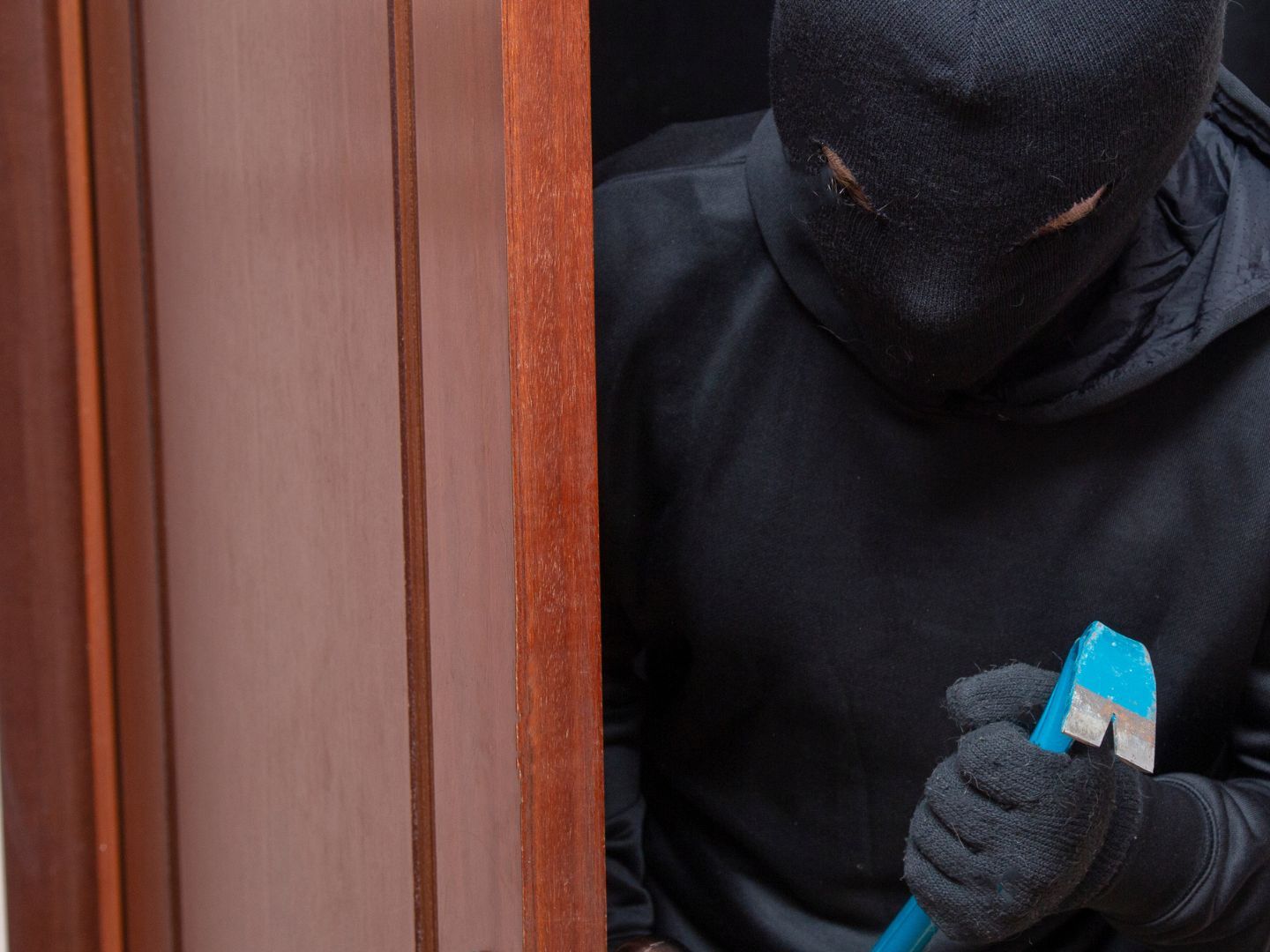 Ein 22-Jähriger wurde bei einem Raubüberfall in einer Wohnung in Wien-Meidling verletzt. Ein 22-Jähriger wurde bei einem Raubüberfall in einer Wohnung in Wien-Meidling verletzt.