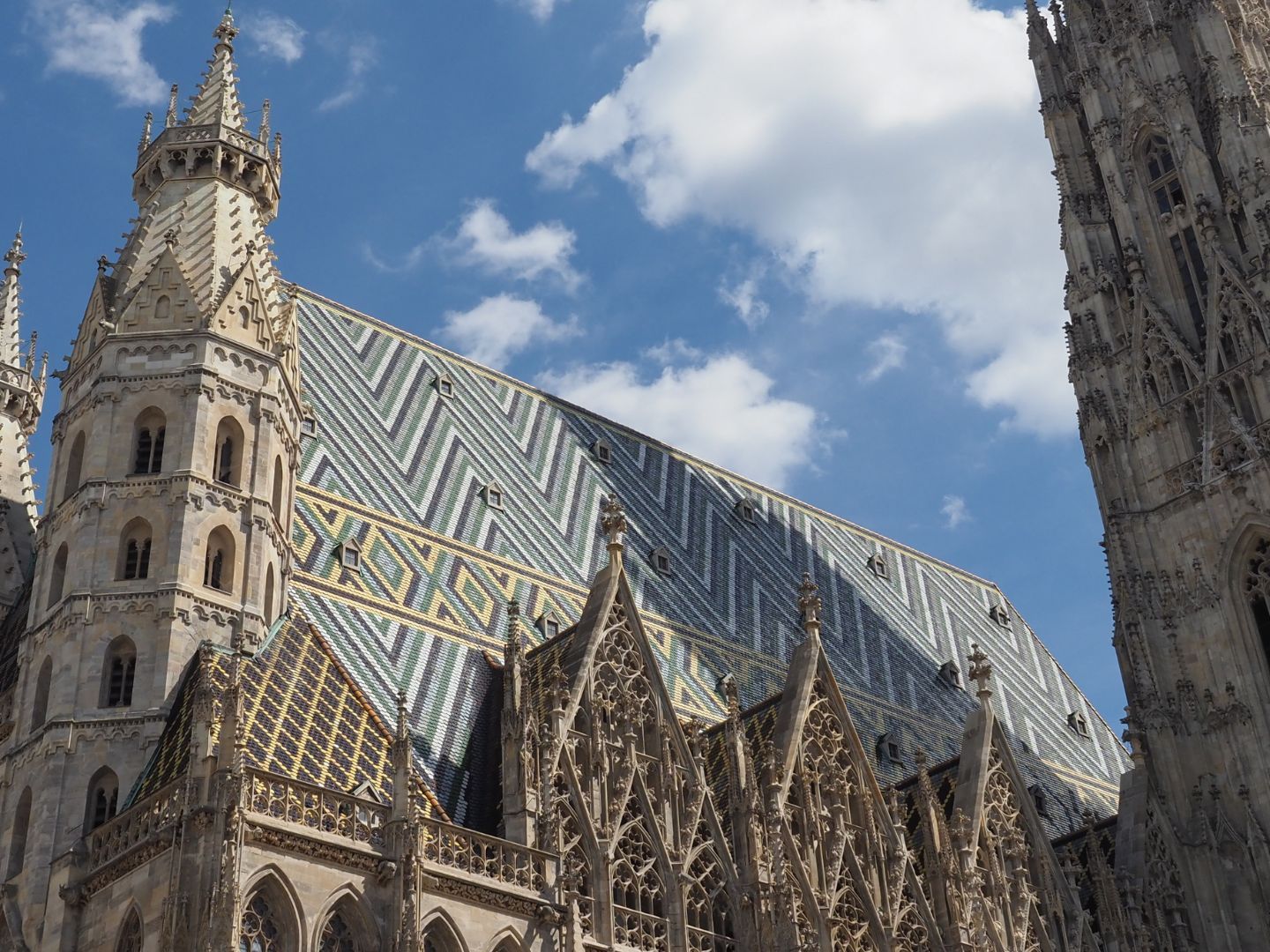 30 Jahre versteckt – jetzt zeigt sich der Südturm wieder. 30 Jahre versteckt – jetzt zeigt sich der Südturm wieder.