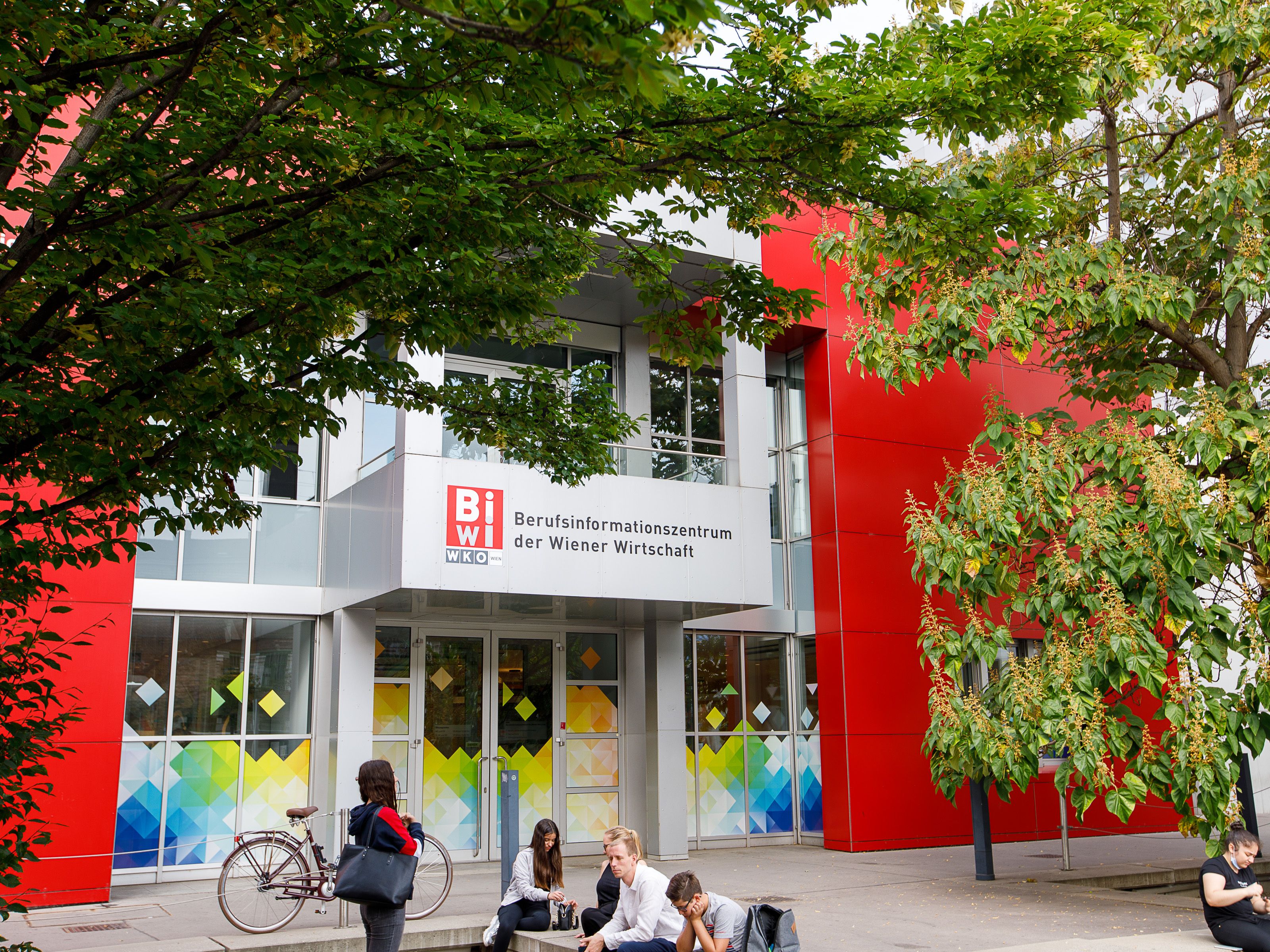 Das Berufsinformationszentrum bietet ein neues Tool zur Berufswahl. Das Berufsinformationszentrum bietet ein neues Tool zur Berufswahl.